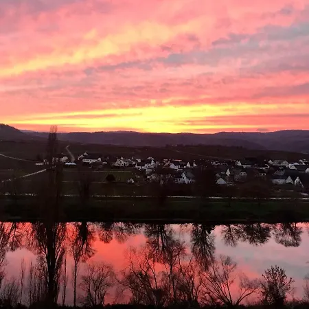 Weinlofts An Der Mosel Mit E10 Ladestation *
